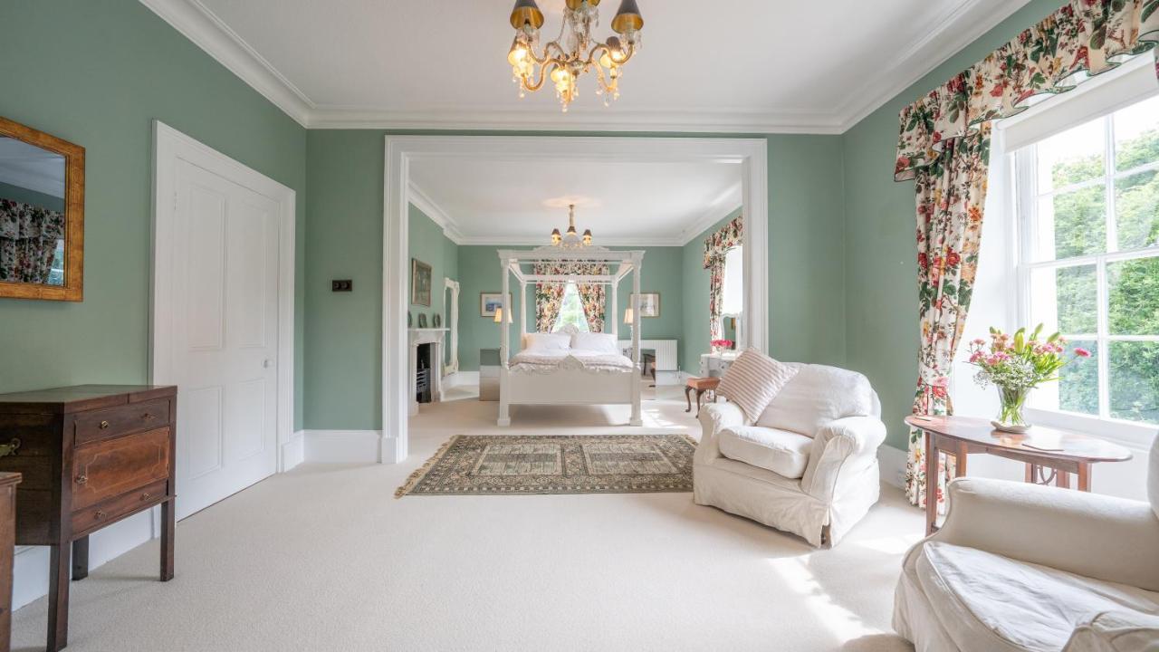 Gilwern Pantybeiliau House Bed & Breakfast المظهر الخارجي الصورة
